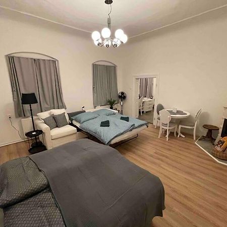 Good Old Times Apartment Братислава Екстериор снимка