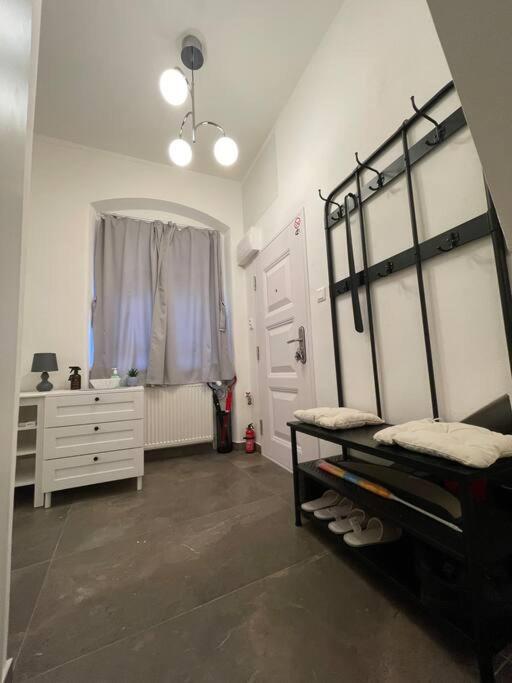 Good Old Times Apartment Братислава Екстериор снимка